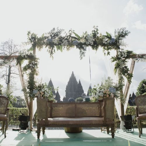 Dekor Pernikahan Rustic
